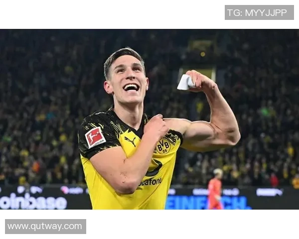 中超热战：多特蒙德狂胜曼联五球绝杀引发全场狂欢数据分析揭秘